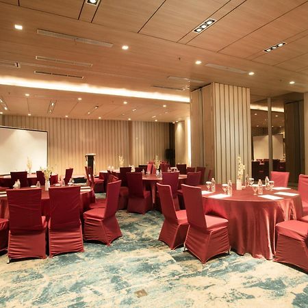 Louis Kienne Cikarang Hotel & Service Apartment 贝克西 外观 照片